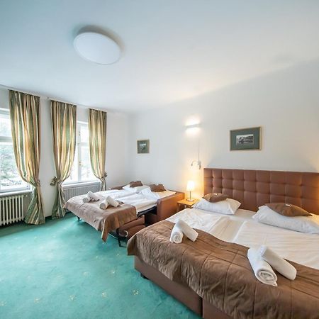 Hotel Bergwirt Schoenbrunn Bécs Kültér fotó