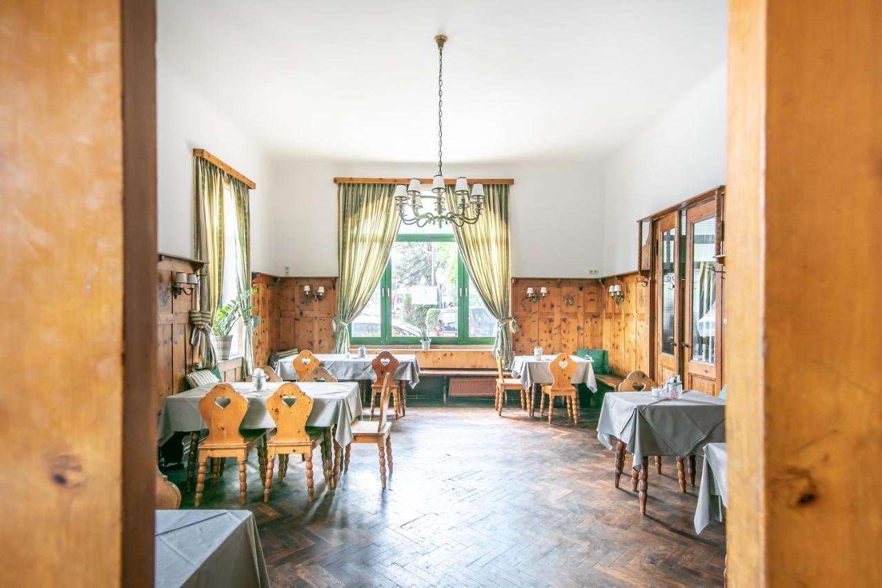 Hotel Bergwirt Schoenbrunn Bécs Kültér fotó