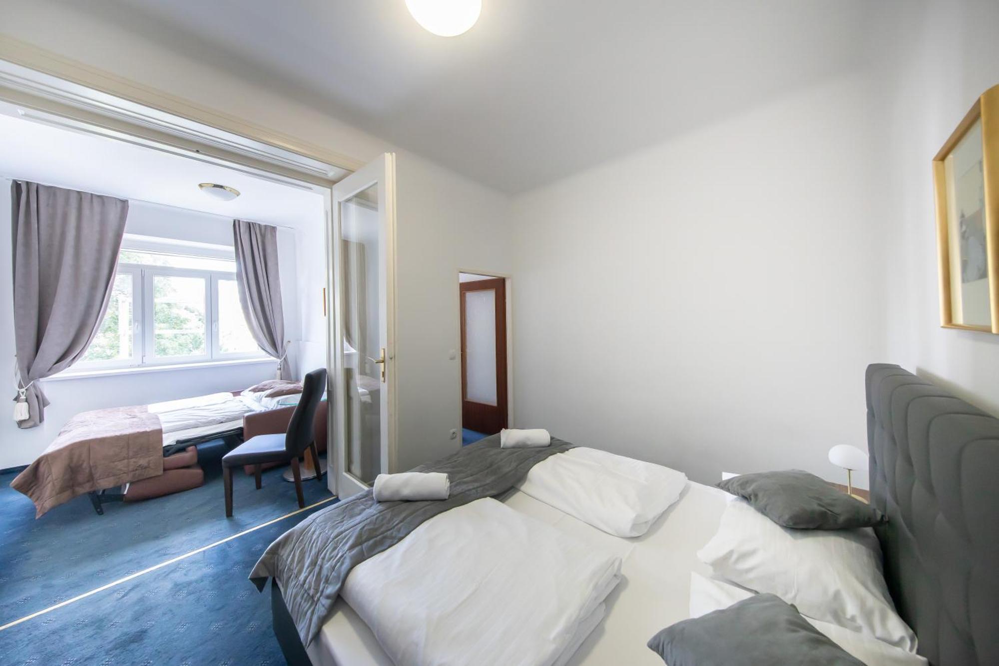 Hotel Bergwirt Schoenbrunn Bécs Kültér fotó