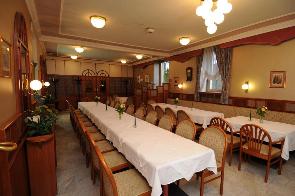 Hotel Bergwirt Schoenbrunn Bécs Kültér fotó